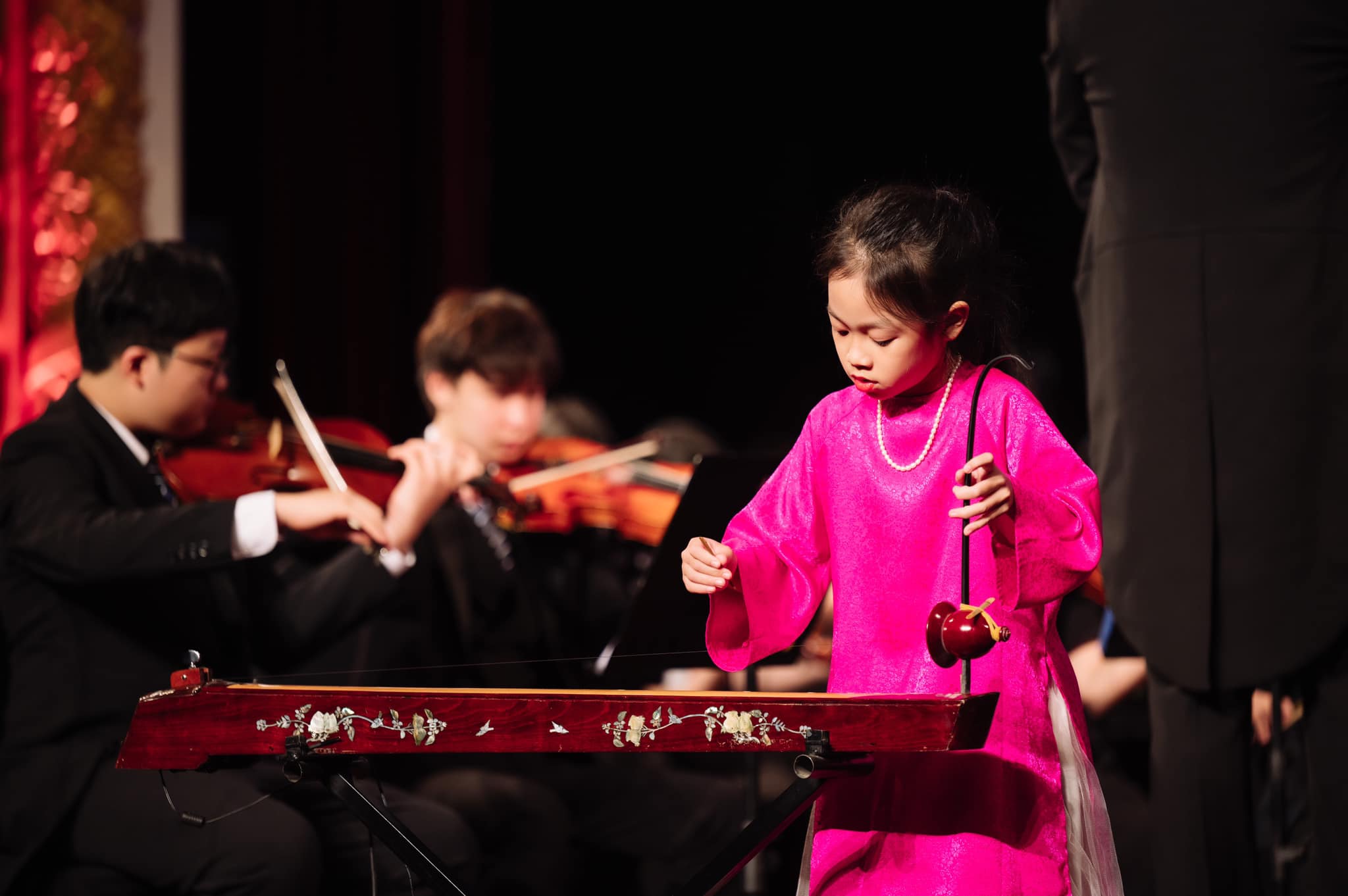 Year 4 Students of RGSV Shared her love for the Vietnamese Đàn Bầu in an Interview with the Voice of Vietnam (VOV)