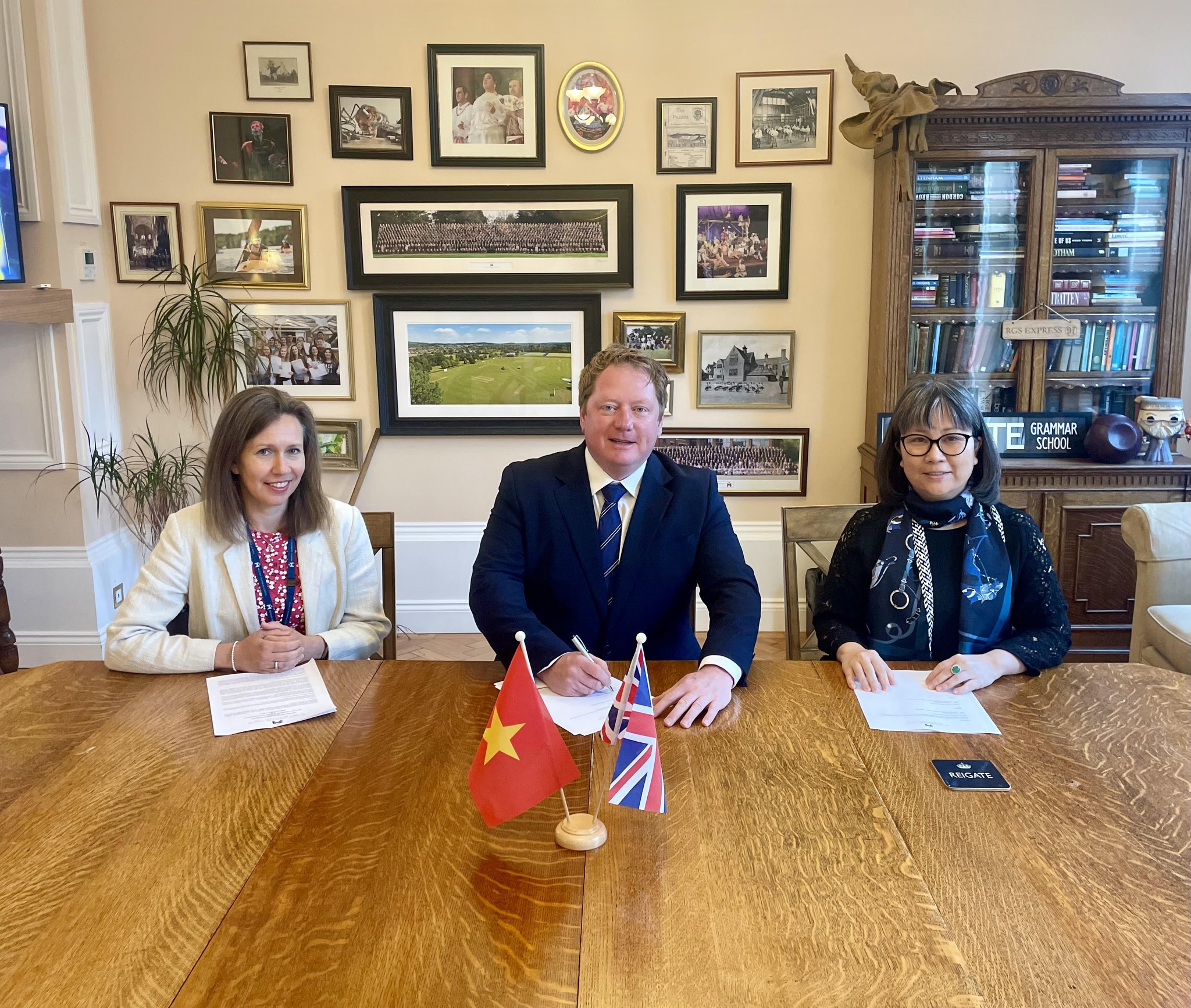 Memorandum of Understanding between RGS Vietnam and RGS International signed on research and open a new school (Nursery to SixthForm) in Australia